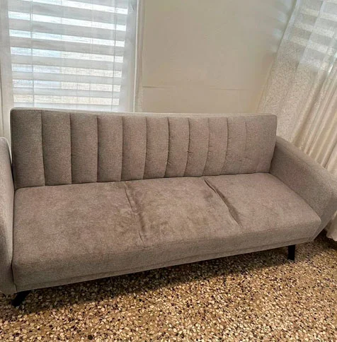 sofa antes de la limpieza